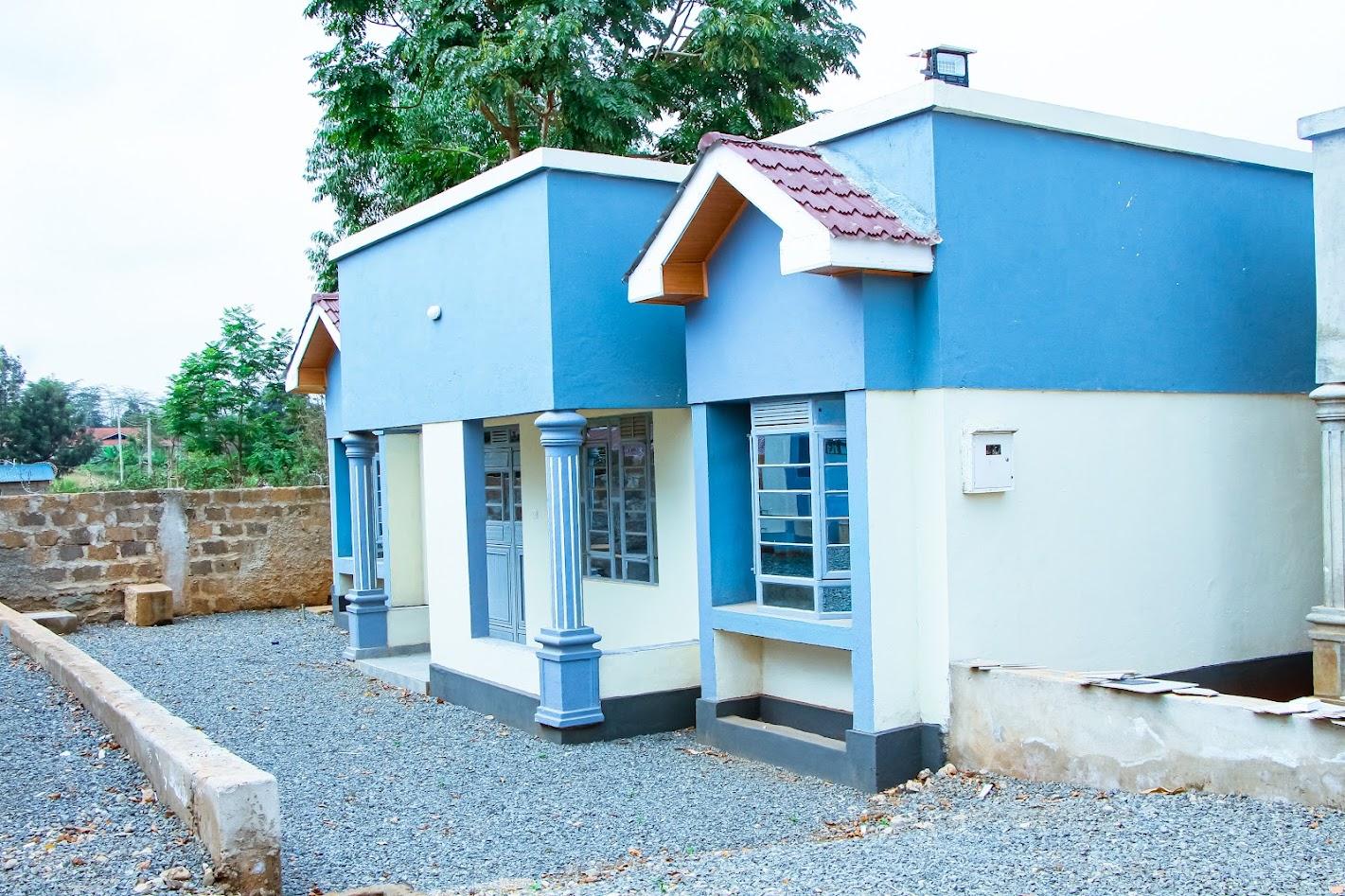 3 Bedroom (2 Ensuite) Bungalow for Sale - Image# 1