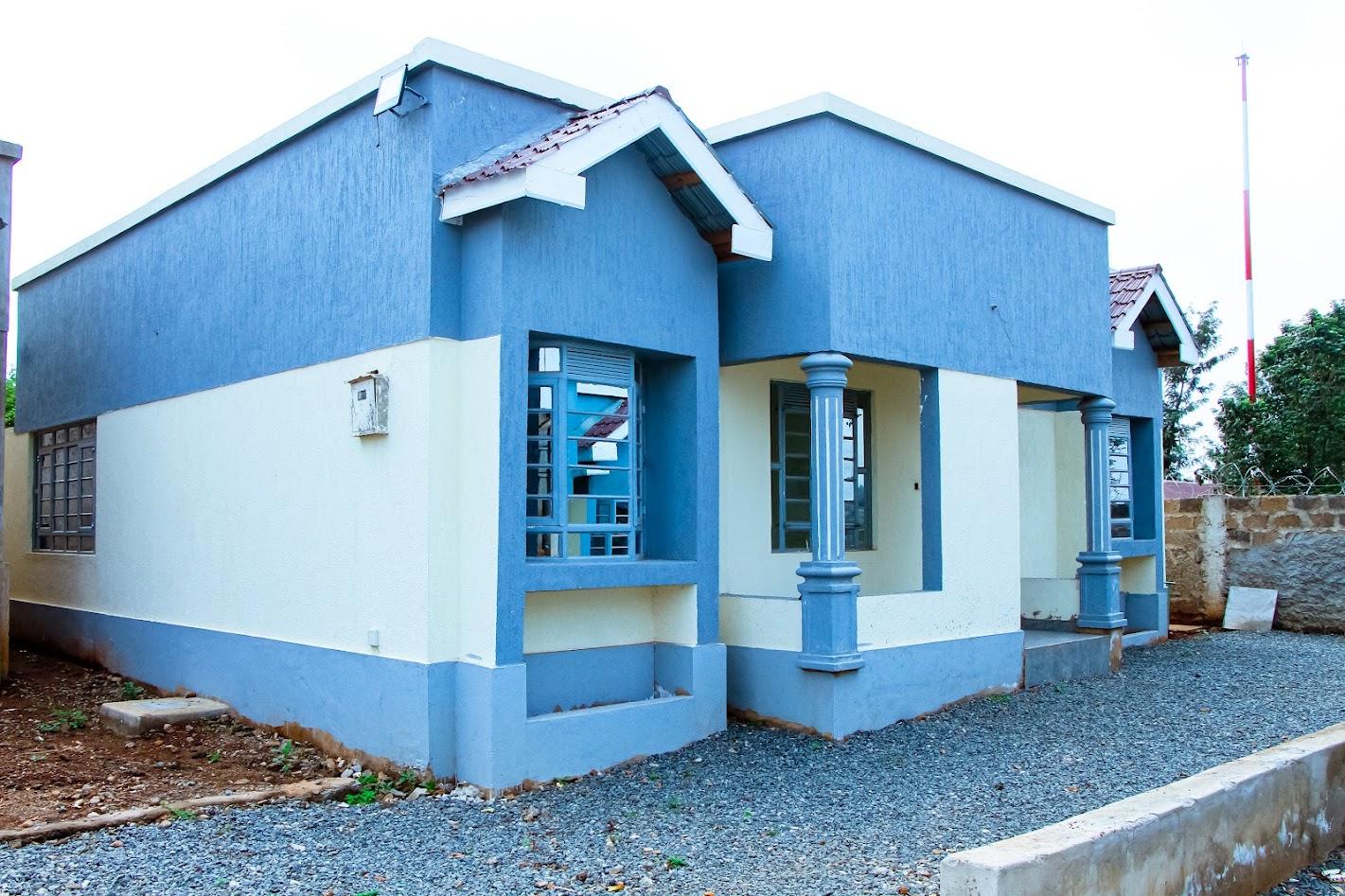 3 Bedroom (2 Ensuite) Bungalow for Sale - Image# 2
